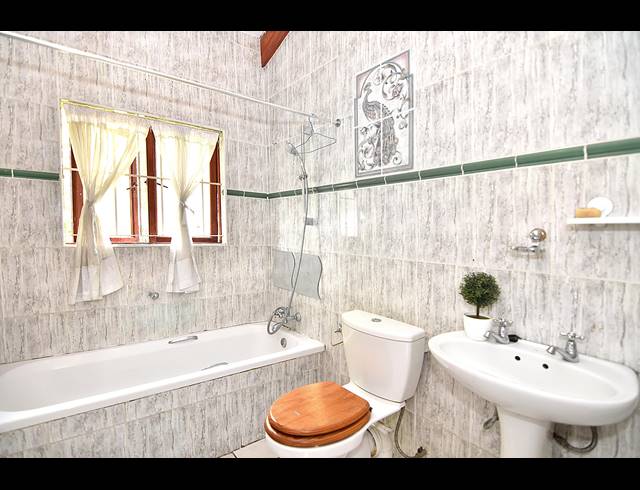 4 BEDROOM HOUSE FOR SALE IN RANDJESFONTEIN AH